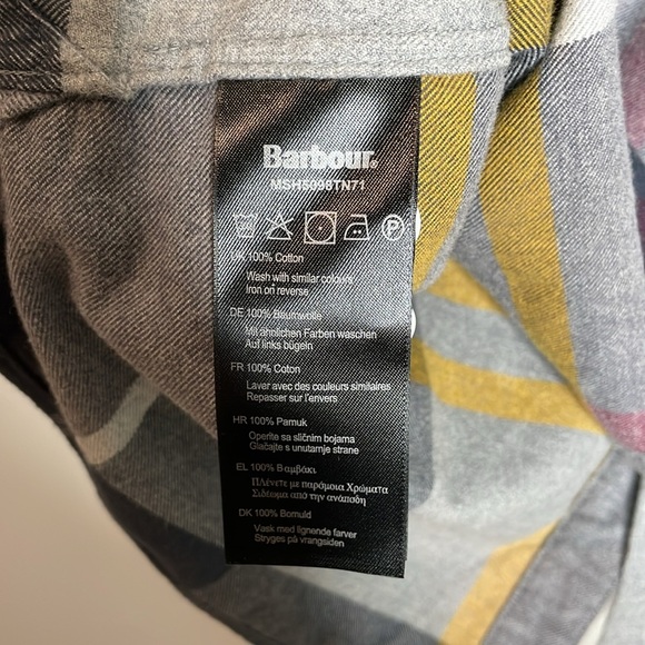 Barbour | Men’s Gray Plaid Button Down Flannel Shirt Size Medium - Picture 6 of 6